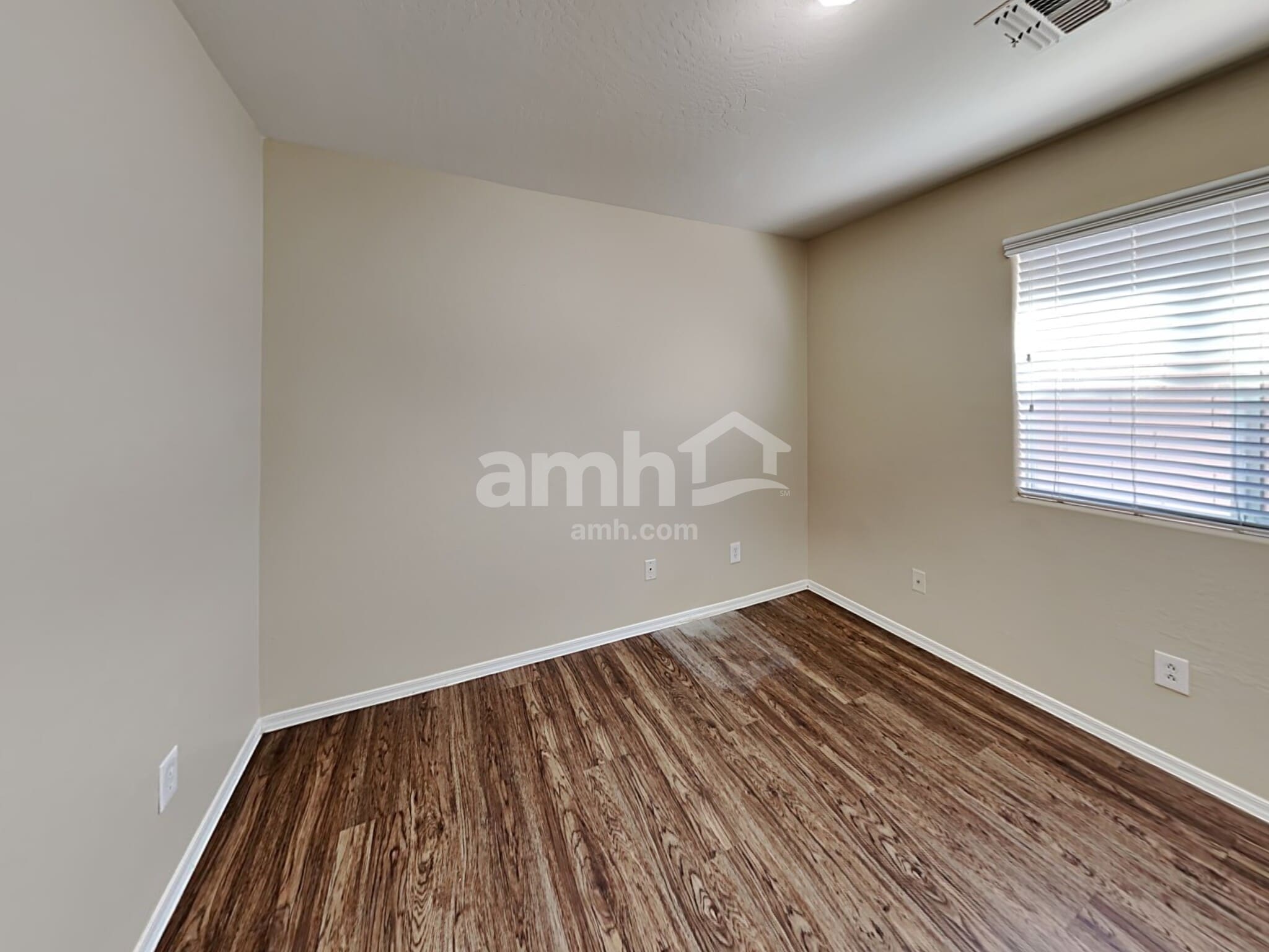 Building Photo - 24160 W Lasso Ln