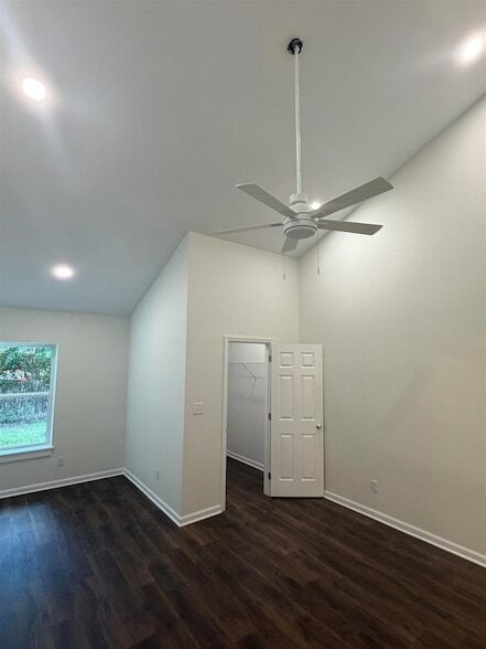 Building Photo - 2212 Paul Russell Cir