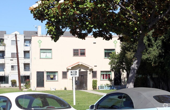 Building Photo - 445 Chestnut Ave