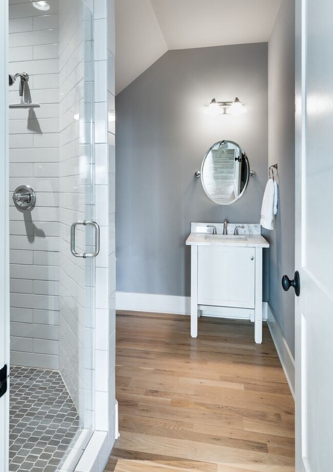 Building Photo - Dream home in the heart of Belle Meade, located on a private dead-end street!