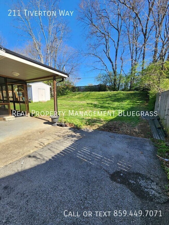 Building Photo - 211 E Tiverton Way