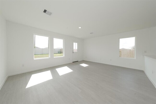 Building Photo - 6602 Tricolor Beech Ln
