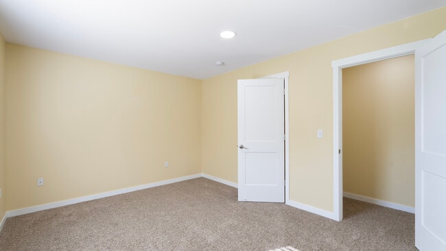 Building Photo - 1605 Kedlin Ln