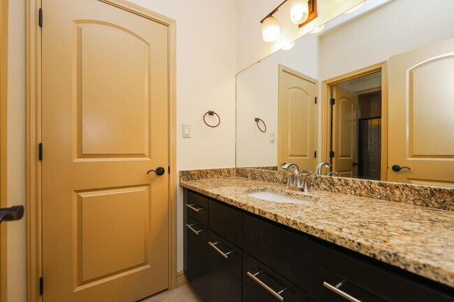 Building Photo - 8216 Casa Verde Rd