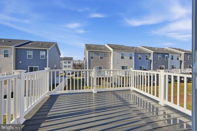 Building Photo - 113 Lakota St