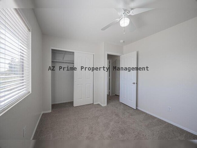 Building Photo - 1255 S Western Skies Dr