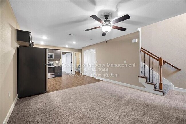 Building Photo - Timber Trails Townhome in Raymore - Receive a $750 Rent Credit - Ask how!