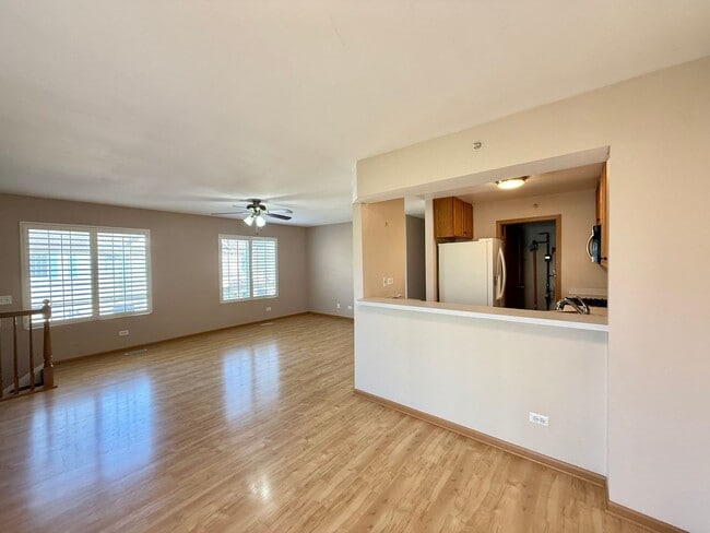 Building Photo - 616 Windsor Dr