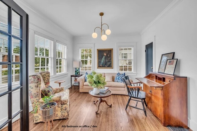 Building Photo - 1514 Sweetbriar Ave