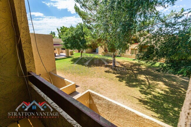 Building Photo - 2165 E University Dr