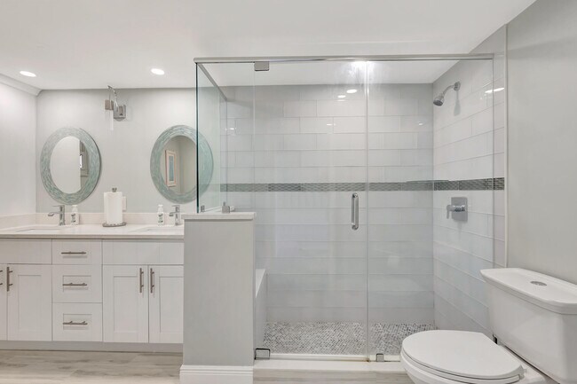 Building Photo - 2909 S Ocean Blvd