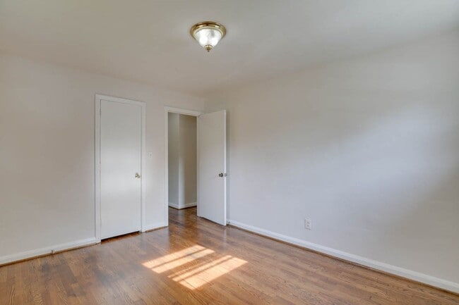 Building Photo - 106 Woodhaven Rd