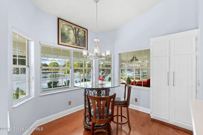 Building Photo - 662 Rossmoor Cir