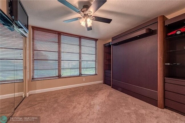 Building Photo - 3850 Oaks Clubhouse Dr