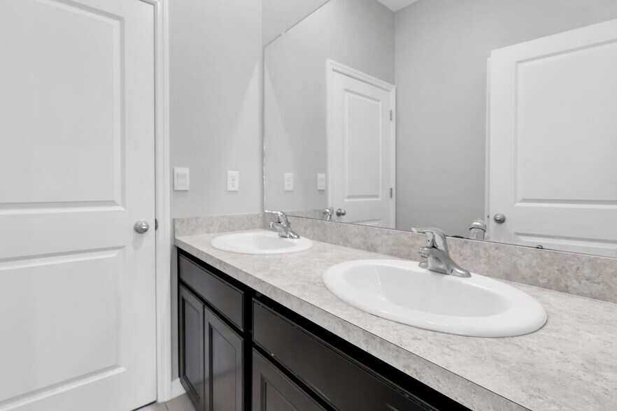 Building Photo - 528 Ocean Spray Dr