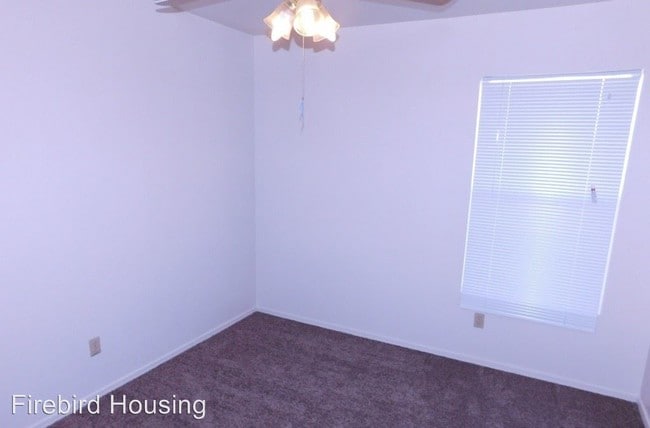 Building Photo - 4 br, 2 bath House - 525 S. Abilene Dr.