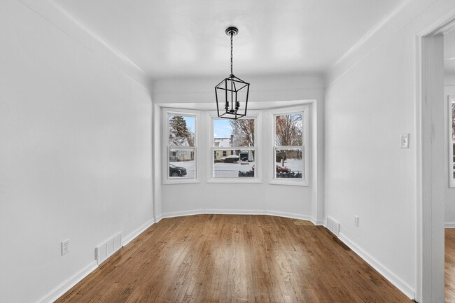 Building Photo - 18525 Westmoreland Rd