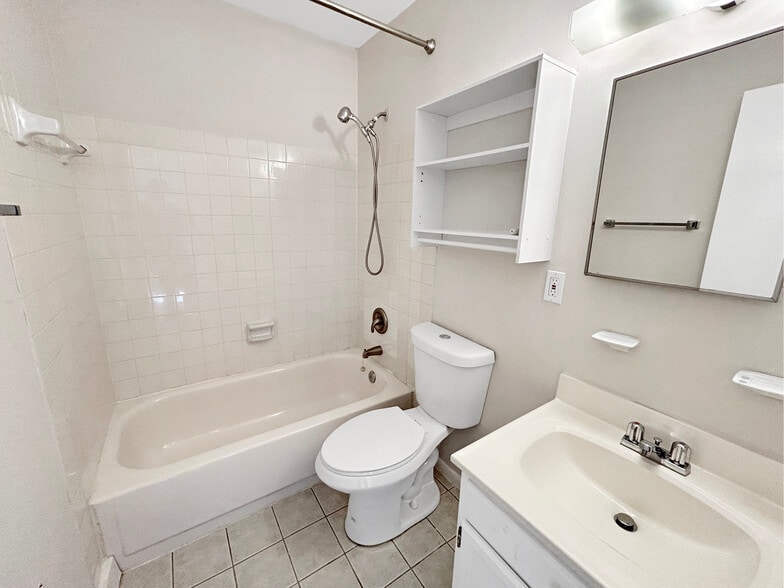 Building Photo - 2284 Emerald Heights Ct