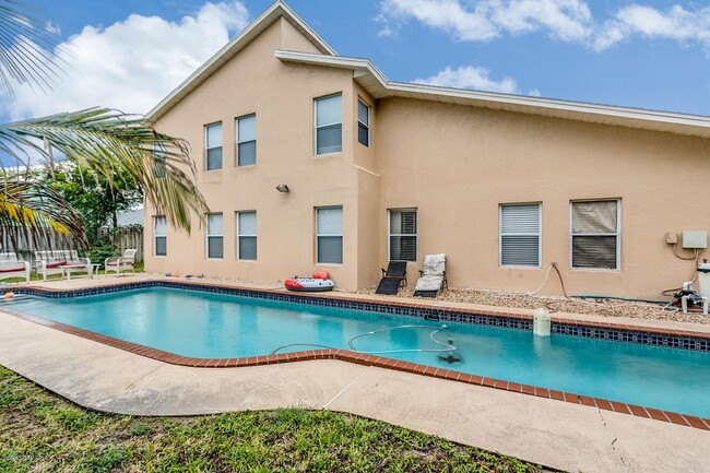 Primary Photo - POOL HOME NEAR THE BEACH!