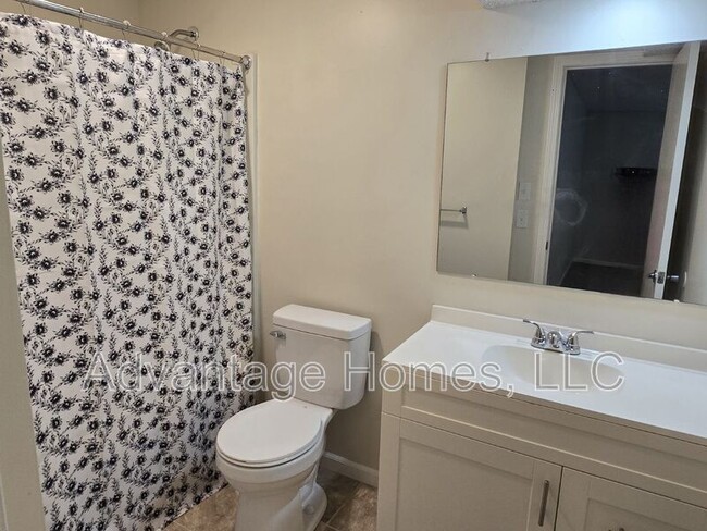 Building Photo - 8206 Woodson Dr
