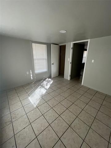 Building Photo - 1326 Clinton St