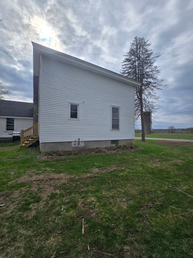 Building Photo - 3246 Haskins Rd