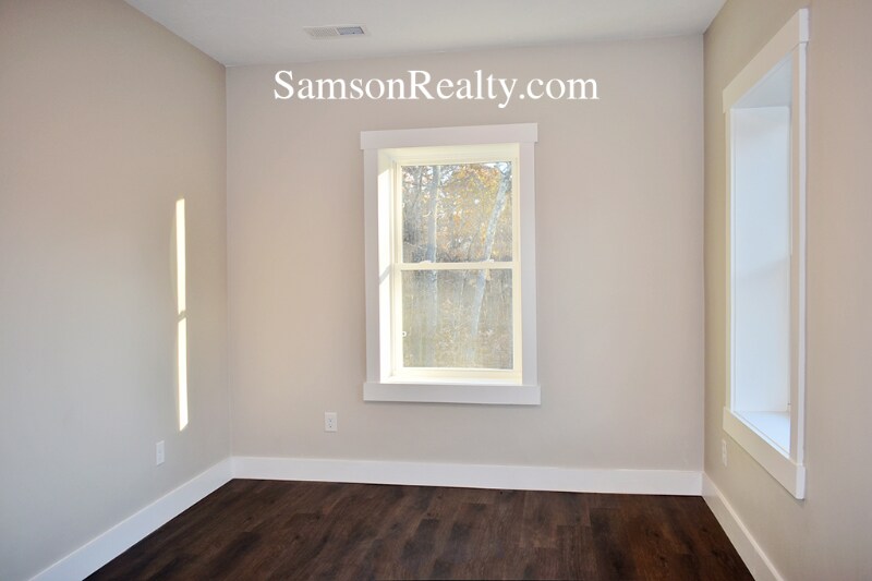 Building Photo - 121 Allura Ln