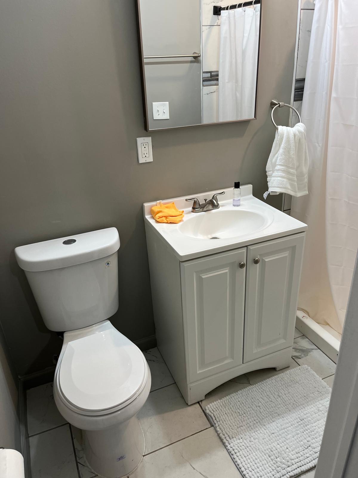 Building Photo - 800 N Broadway