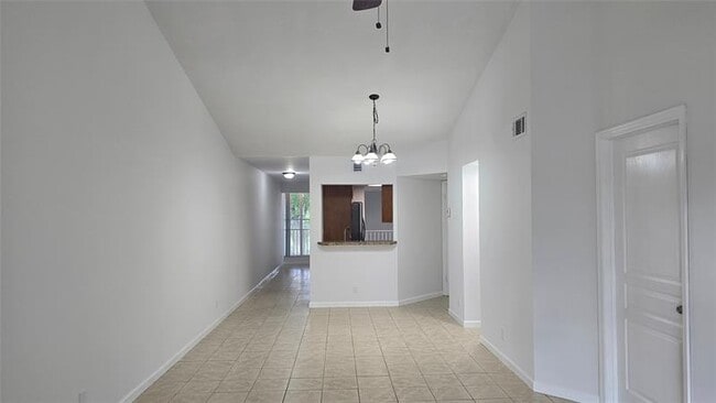 Building Photo - 2815 N Course Dr