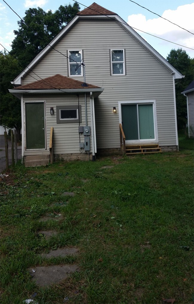 Building Photo - 1338 N Oakland Ave