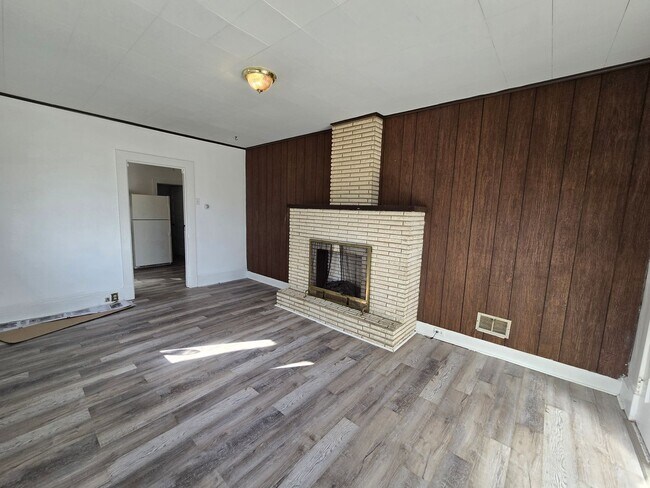 Building Photo - mad5865