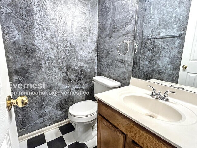 Building Photo - 4010 Birchwood Cove