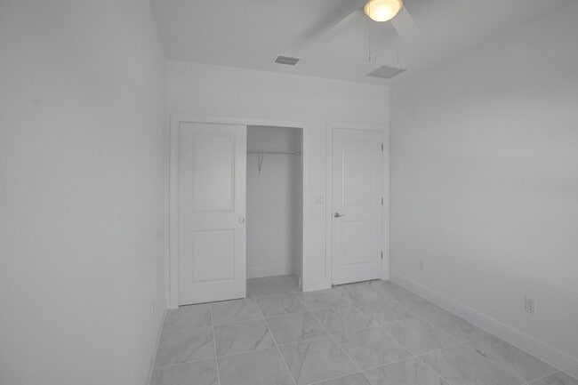 Building Photo - Gorgeous Brand New 3 Bedroom 2 Bath (2-story) Townhouse in Deerfield Beach