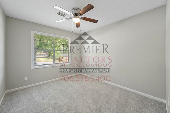 Building Photo - 6344 Newick Dr