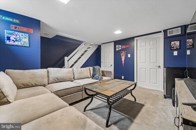 Building Photo - 273 Westbrook Dr