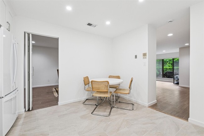 Building Photo - 70 Pheasant Run