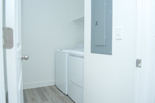 Building Photo - 952 N 920 W