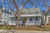 Building Photo - 305 Walker St