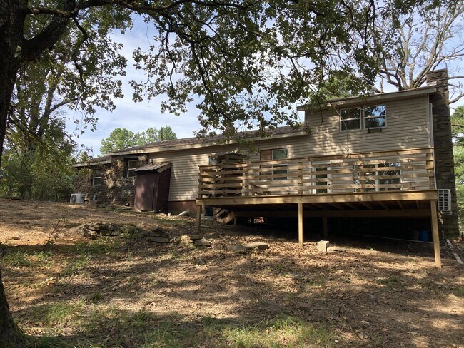 Building Photo - 10722 Revis Hill Rd