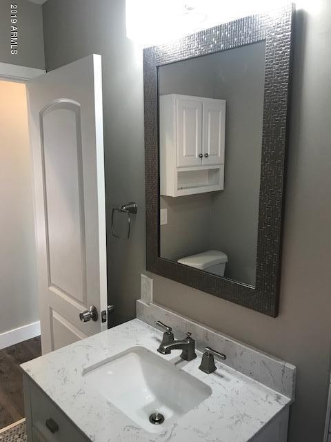 Building Photo - 1914 W Holly St