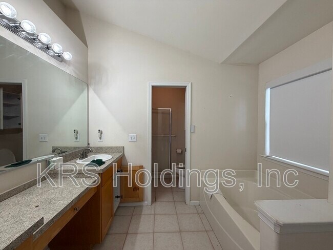 Building Photo - 1409 Pandoria Ct