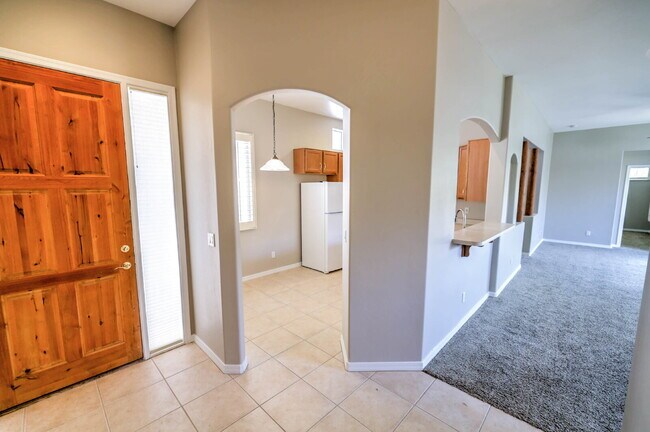 Building Photo - "Charming 2-Bedroom Oasis with Scenic View...