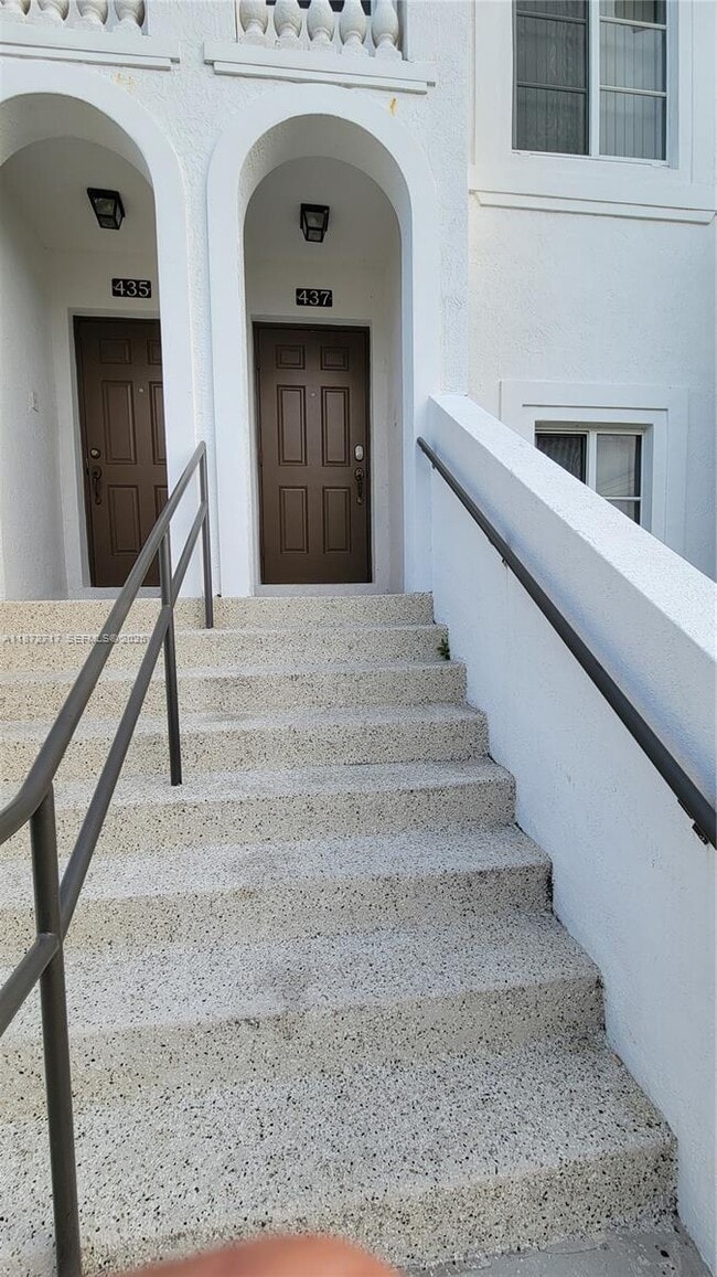 Building Photo - 12600 SW 50th Ct