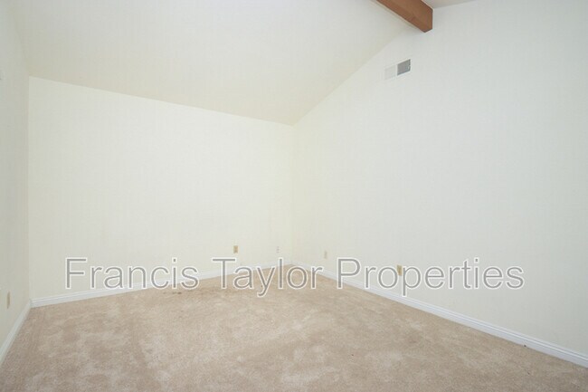 Building Photo - 3209 Avenida Hacienda