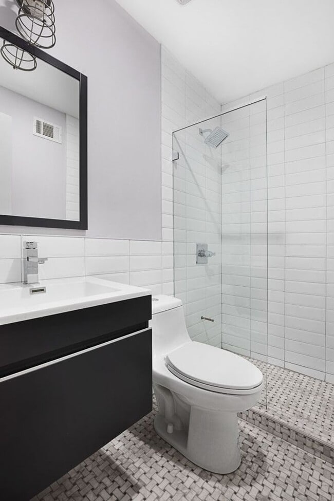 Building Photo - 69 Clarkson Ave