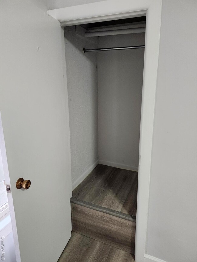 Building Photo - 68-46 Alderton St