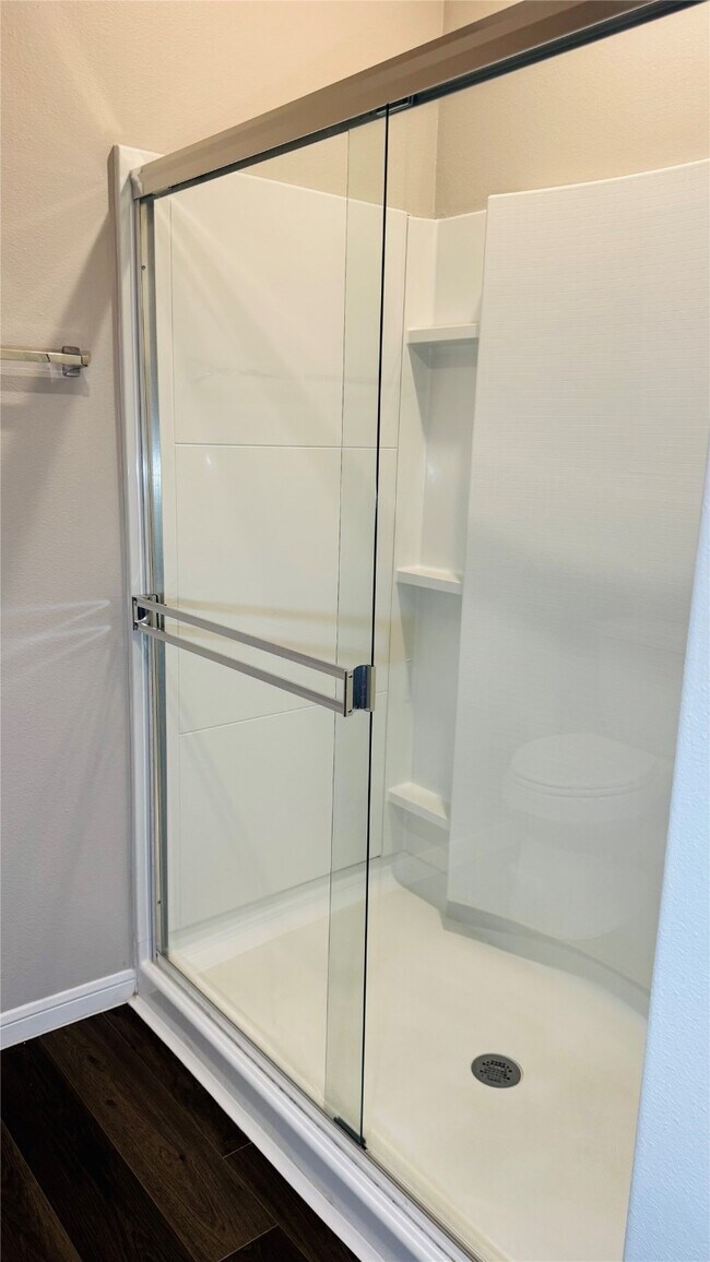 Building Photo - 10473 Pineland Dr