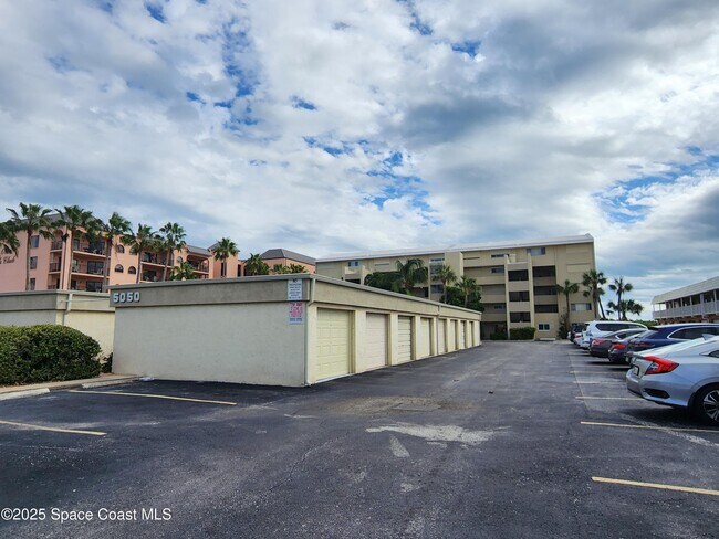Building Photo - 5050 Ocean Beach Blvd