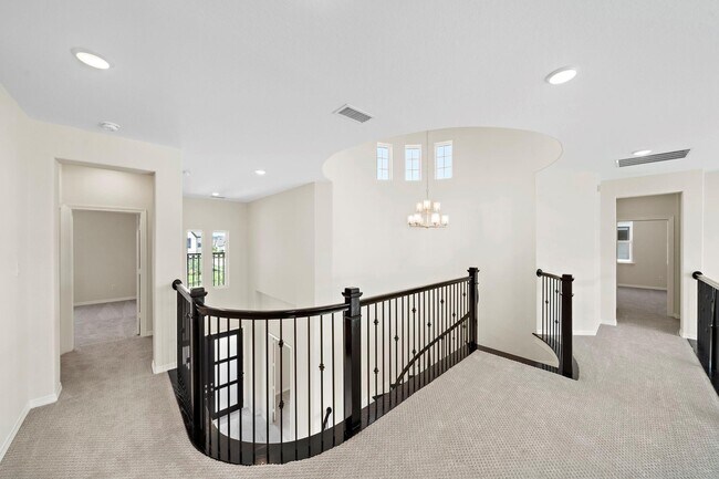 Building Photo - 9806 Oakwood Trl
