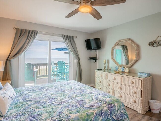 Building Photo - Winds VI @ 418 Carolina Beach Ave N
